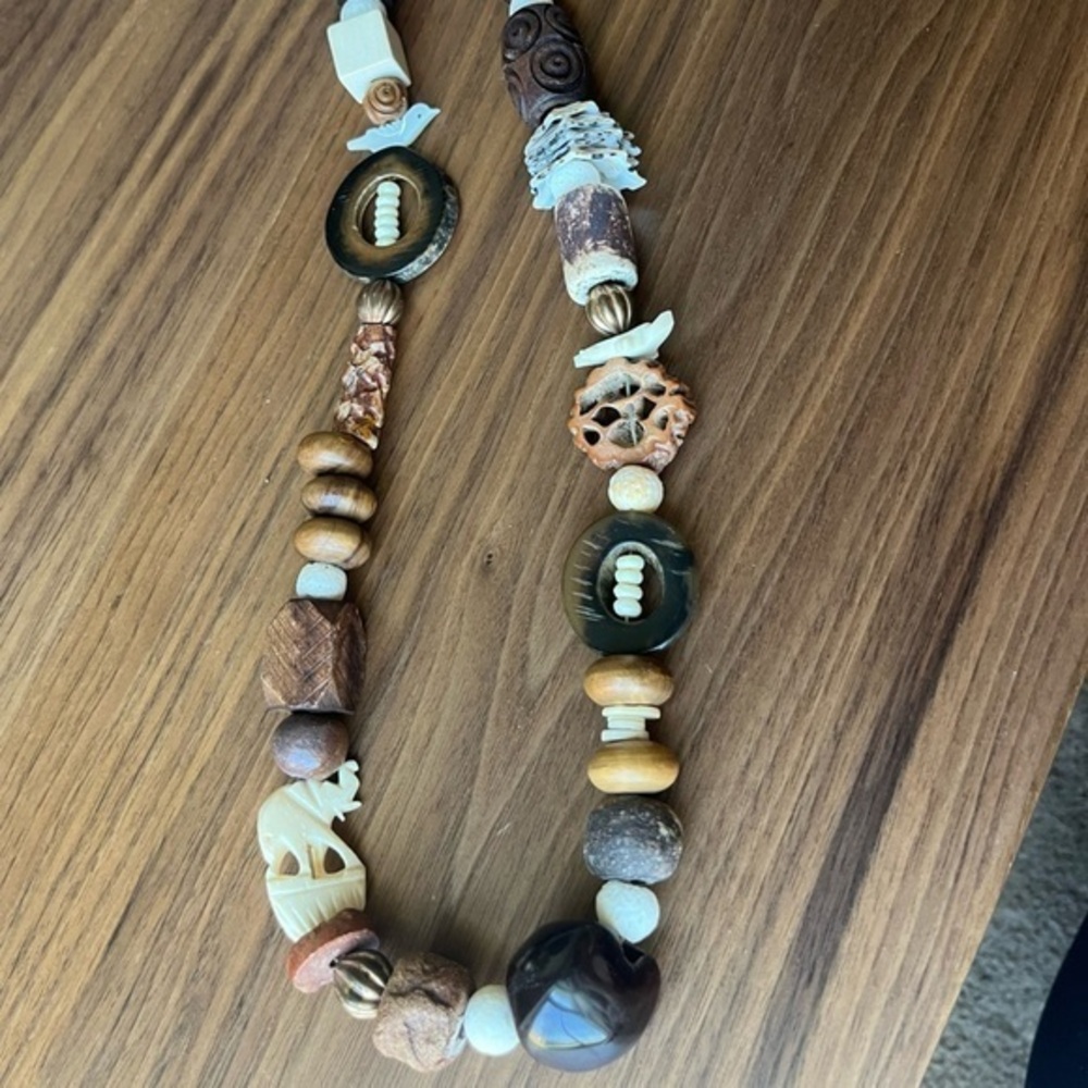 Vintage African Carved CHUNKY Boho Wooden Bead Bone Animal elephant necklace